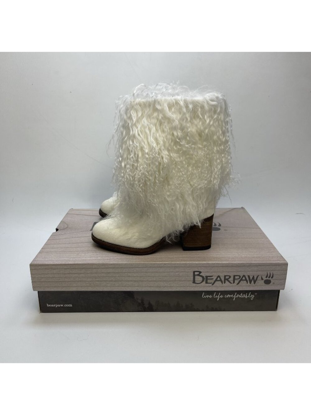 NEW BEARPAW Boticia White Real Curly Lamb Fur Wool Lined Boots Womens Sz 5 NIB